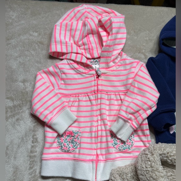 Carter's | Baby Girl Winter Clothes Bundle | 3M - Picture 5 of 7